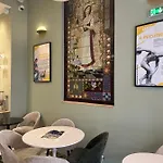 فندق ليتل ريجينا باريس