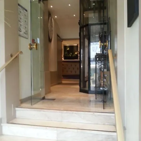 Little Regina 2* Παρίσι