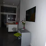 Little Regina 2* פריז