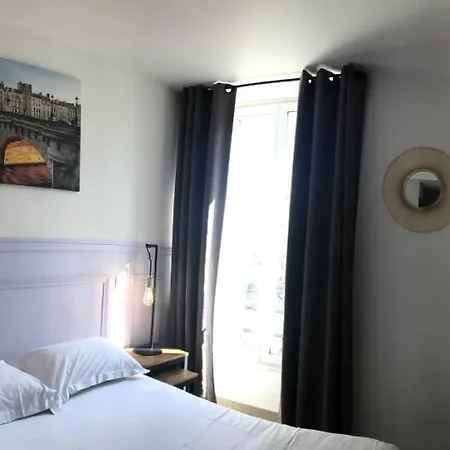 Little Regina Hotel