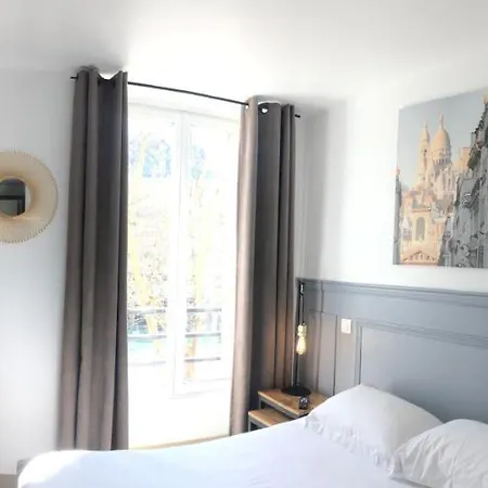 Little Regina Hotel 2*