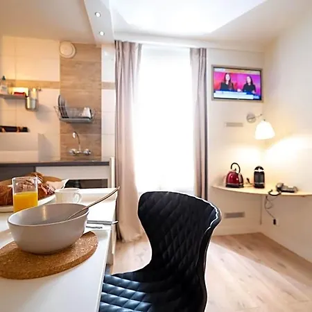 Little Regina Hotel 2*
