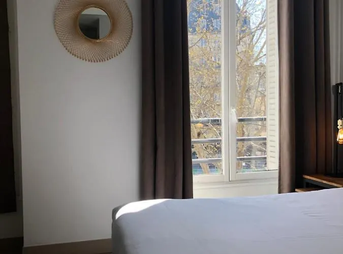 Little Regina 2* Paris